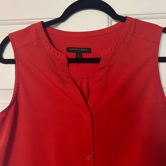 Banana republic button sleeveless orange blouse small polyester v neck - Picture 6 of 9